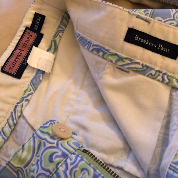 Vineyard Vine mens breaker pant. Shark print. - Picture 5 of 6